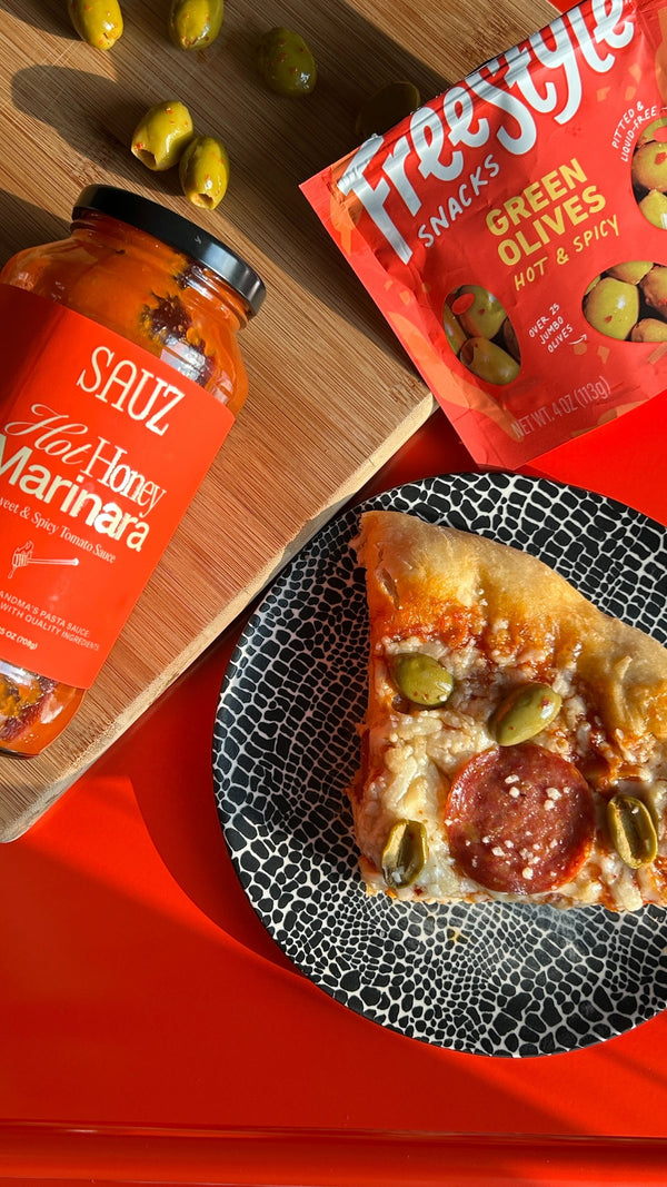 Olive Lover's Pizza with Sauz: A Flavorful, Quick & Easy Recipe